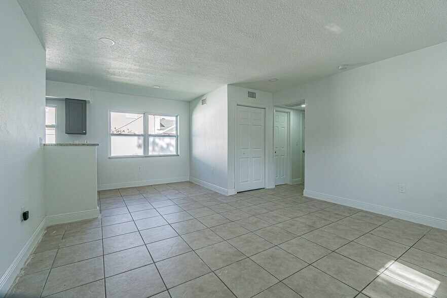 More Photos Of , Largo Unknown For Sale