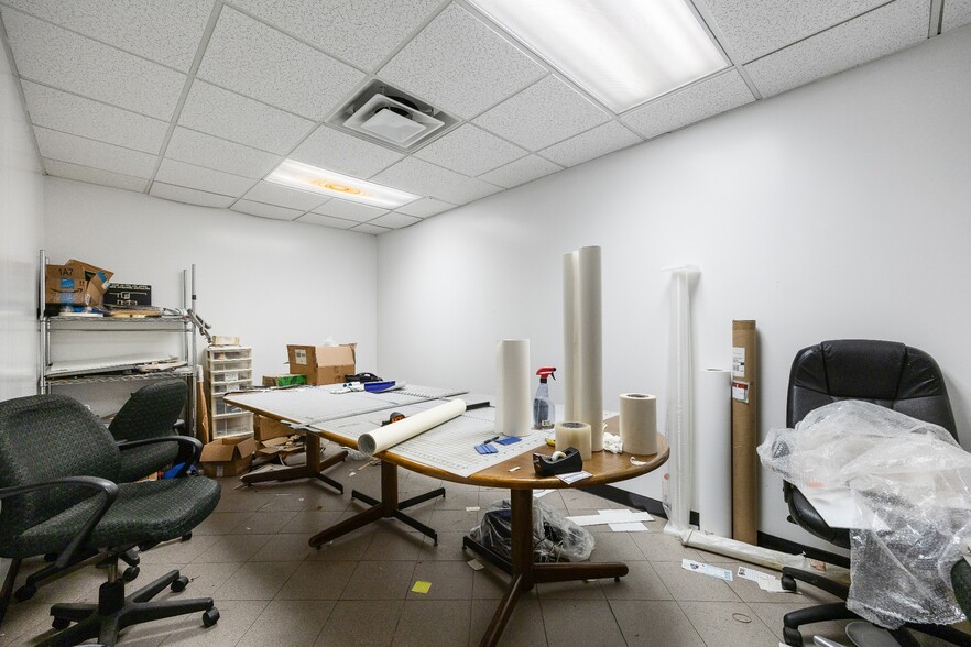 More Photos Of 3856 11th St, Long Island City Warehouse For Sale