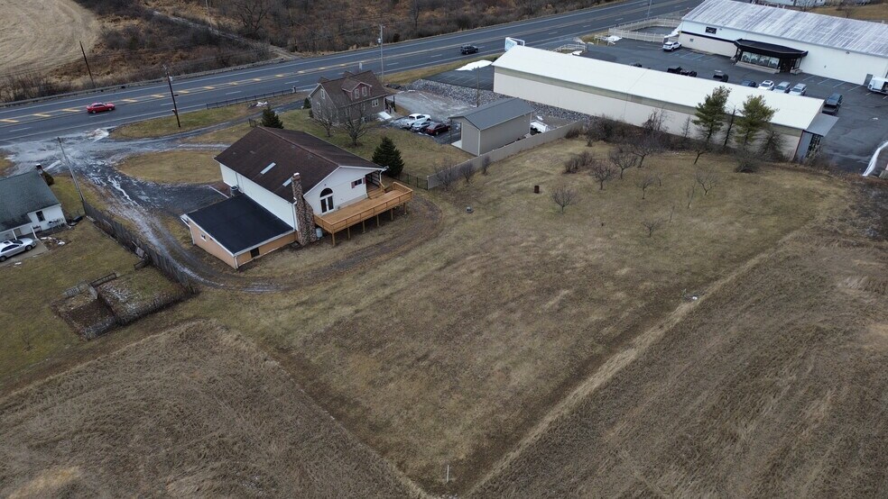 More Photos Of 1052 Centre Tpke, Orwigsburg Flex For Sale