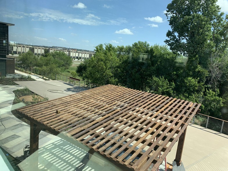 More Photos Of 801 E Old Settlers Blvd, Round Rock Office For Lease