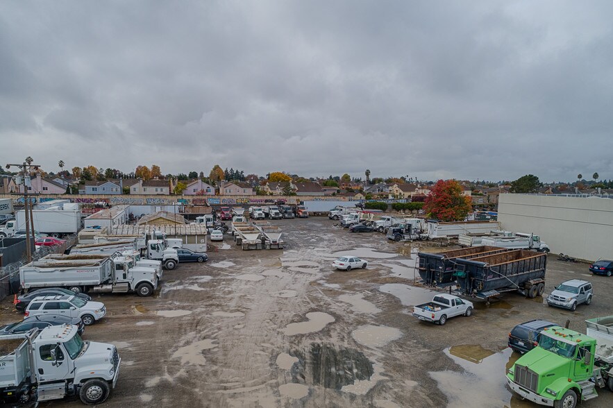 More Photos Of 29265 Pacific St, Hayward Land For Lease