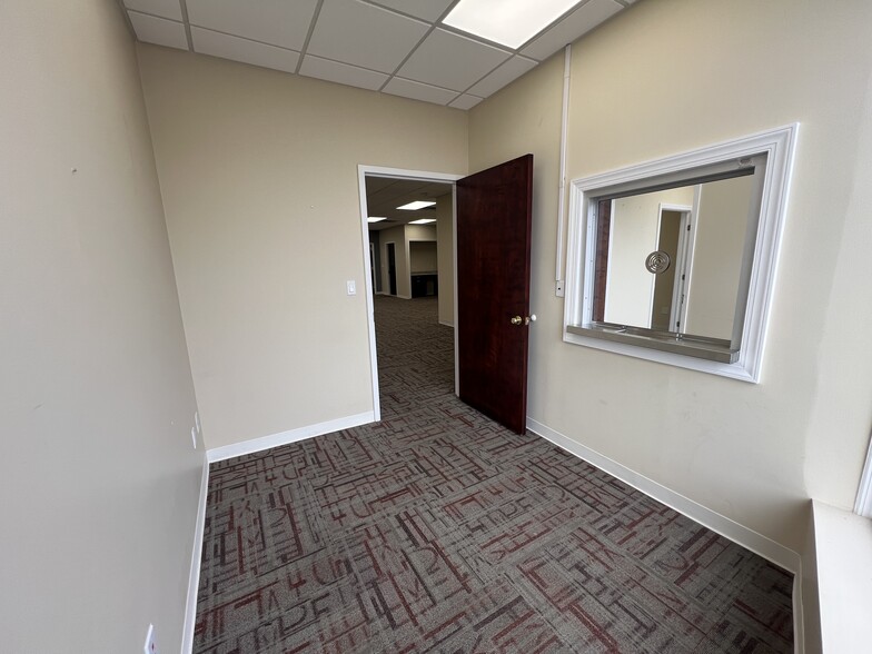 More Photos Of 4230-4236 Merrick Rd, Massapequa Storefront Retail Residential For Sale