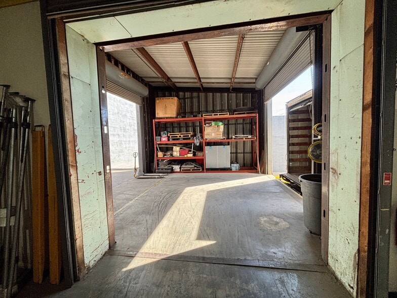 More Photos Of 1880 W Fillmore St, Phoenix Warehouse For Sale