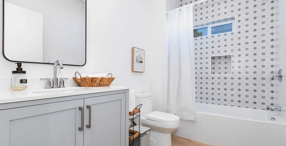 More Photos Of 278 N 11th Ave, Upland Multifamily For Sale