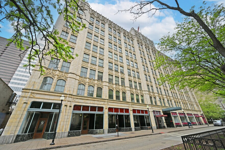 More Photos Of 19 Garfield Pl, Cincinnati Multifamily For Sale