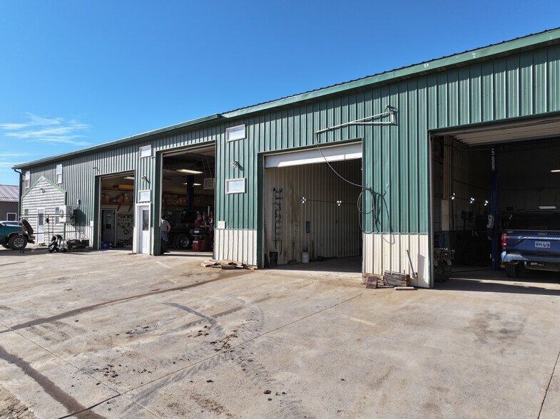 More Photos Of 101 E 4th St, Newell General Retail For Sale