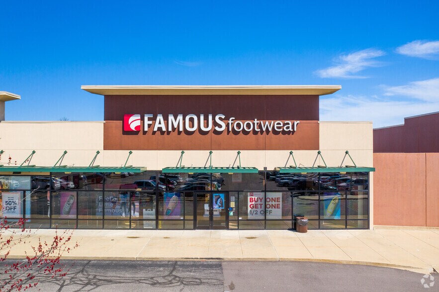 More Photos Of Frank Scott Pky & Hwy 15, Belleville Unknown For Lease