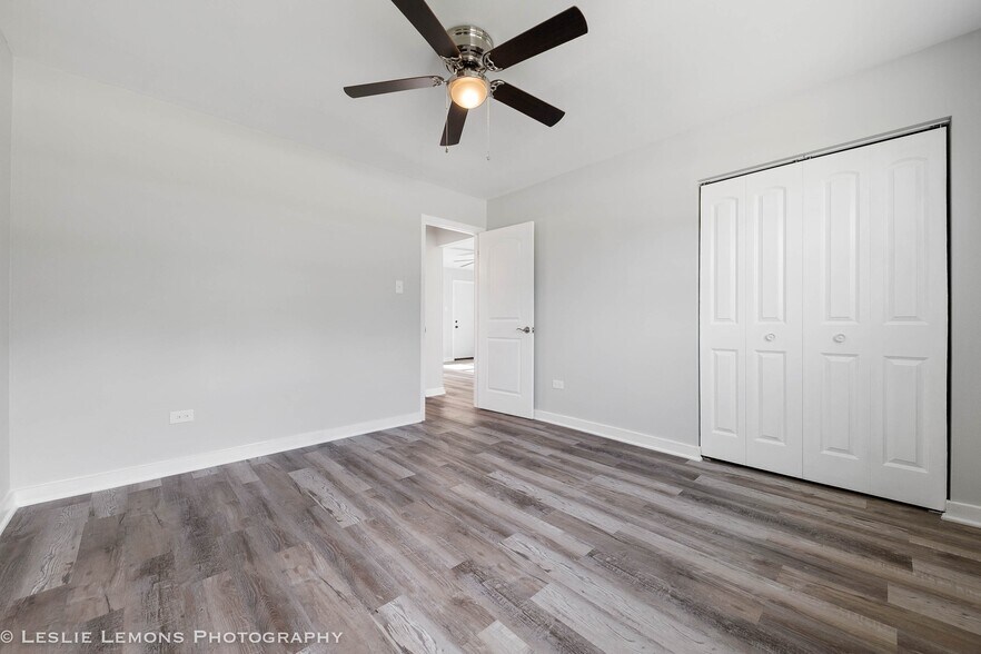 More Photos Of 7653 S Roberts Rd, Bridgeview Apartments For Sale