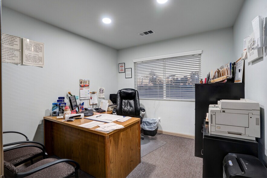 More Photos Of 854 Crows Landing Rd, Modesto Auto Dealership For Sale