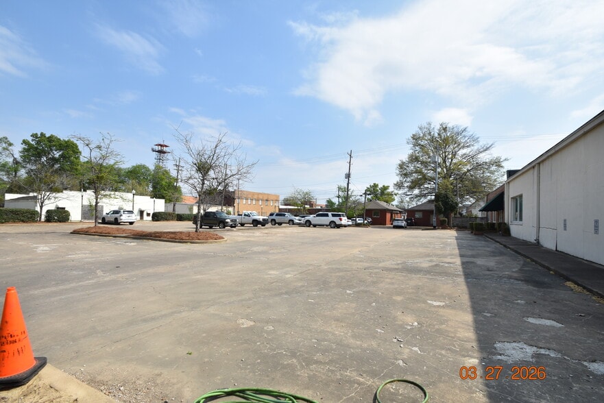 More Photos Of 101 Main St, Greenwood Freestanding For Sale