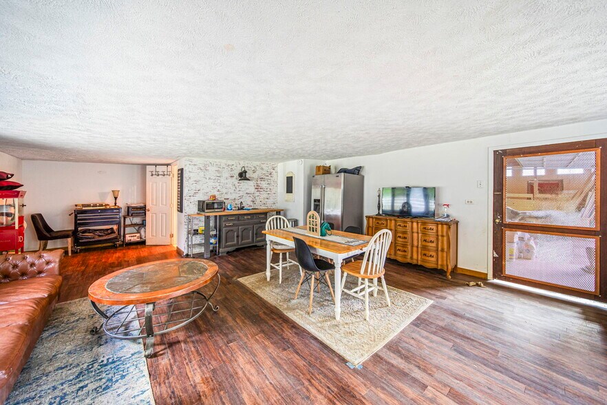 More Photos Of 6600 Vrooman Rd, Painesville Horse Stables For Sale