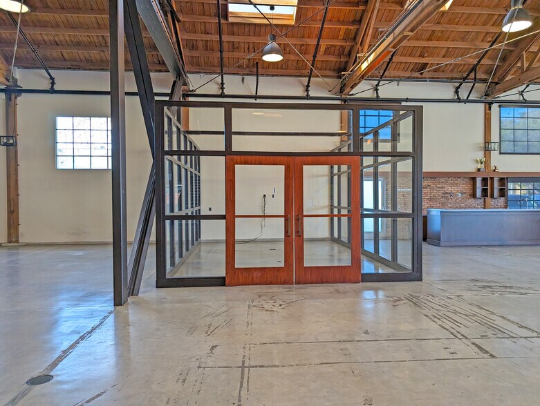 More Photos Of 201 W Montecito St, Santa Barbara Warehouse For Lease