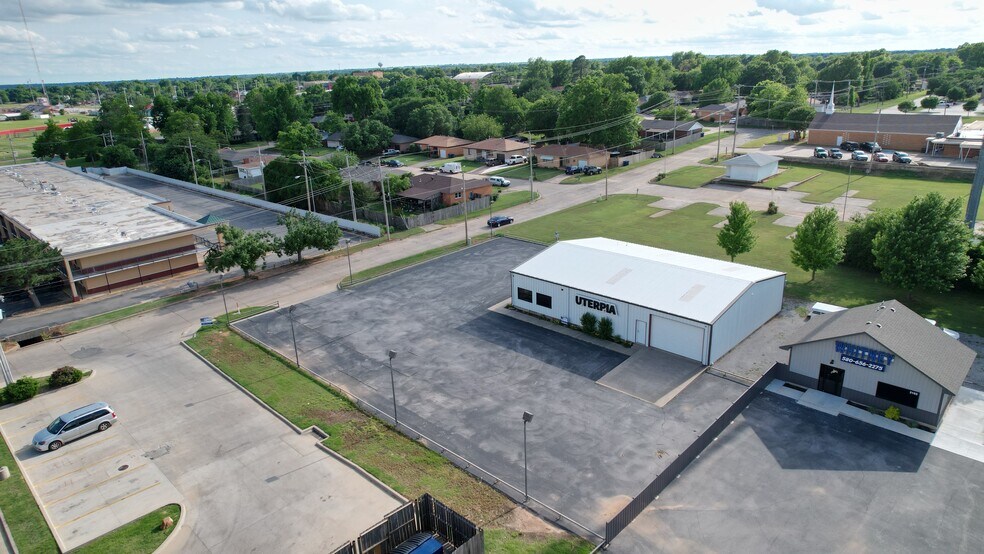 More Photos Of 1665 W Legacy Dr, Duncan Flex For Sale