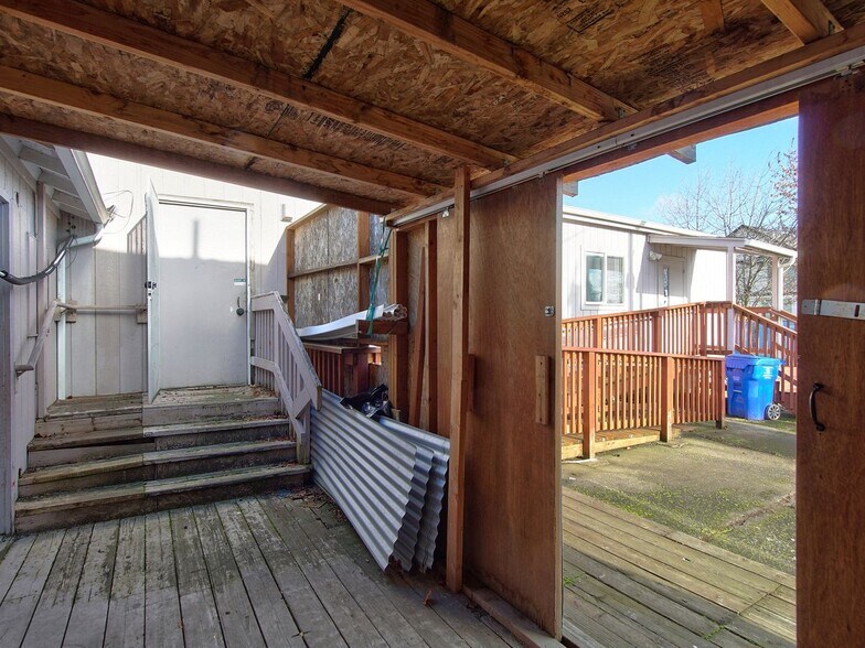 More Photos Of 8523 SE Stark St, Portland Office Residential For Sale