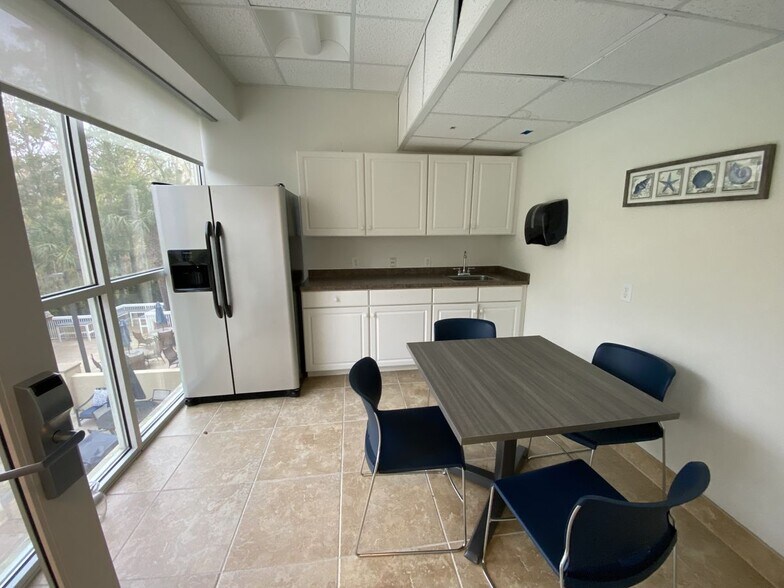 More Photos Of 5264B International Blvd, North Charleston Office For Lease