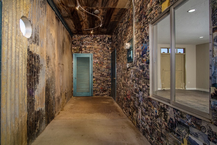 More Photos Of 55267 29 Palms Hwy, Yucca Valley Office Residential For Sale