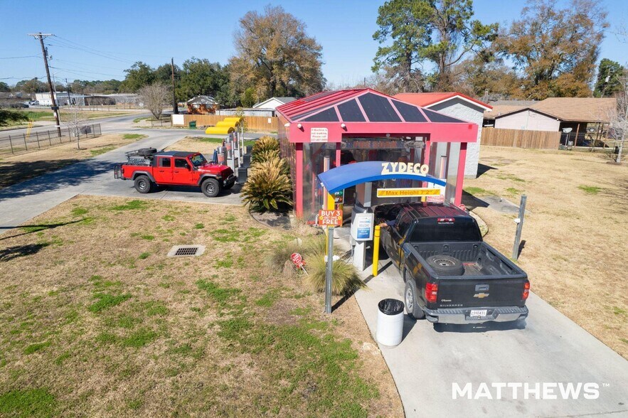 More Photos Of 320 W Willow St, Lafayette Fast Food For Sale