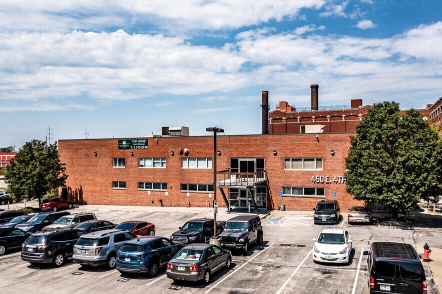 More Photos Of 450 E 4th St, Kansas City Office For Lease