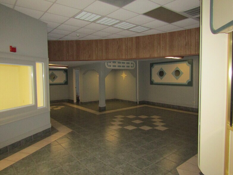 More Photos Of 131 W Main St, New Iberia Storefront For Lease