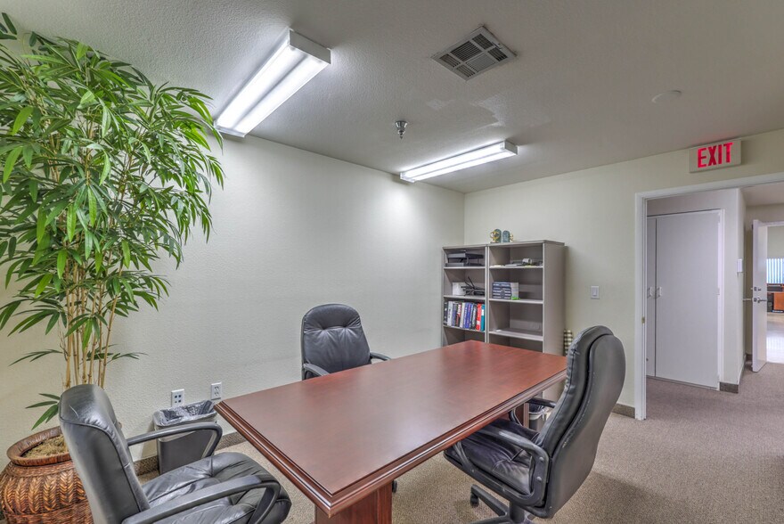 More Photos Of 141 Cassia Way, Henderson Industrial For Sale