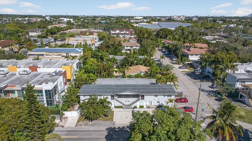More Photos Of 825 NE 6th St, Fort Lauderdale Apartments For Sale