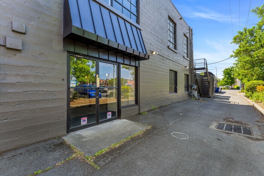 More Photos Of 128 SW I St, Grants Pass Medical For Lease