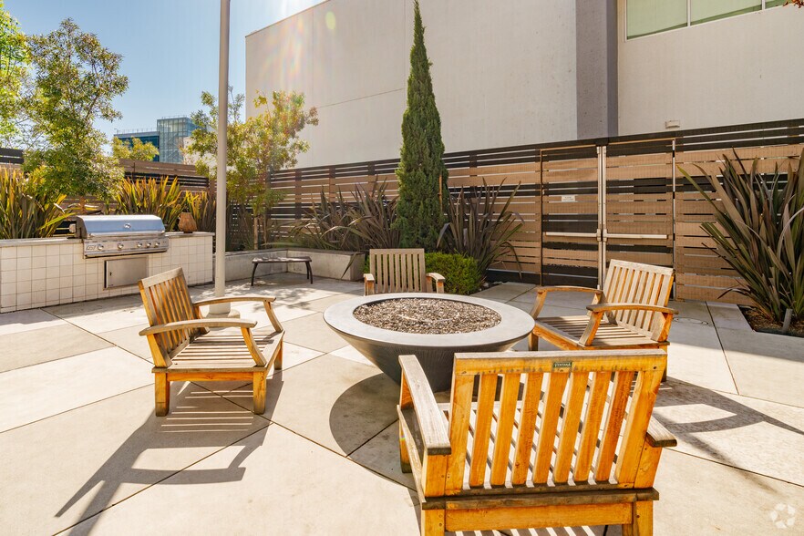 More Photos Of 3120 Scott Blvd, Santa Clara Research And Development For Lease