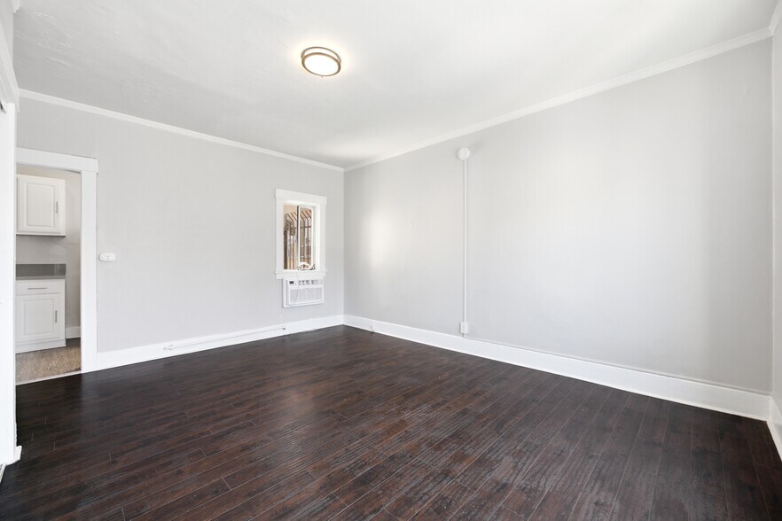 More Photos Of , Los Angeles Multifamily For Sale