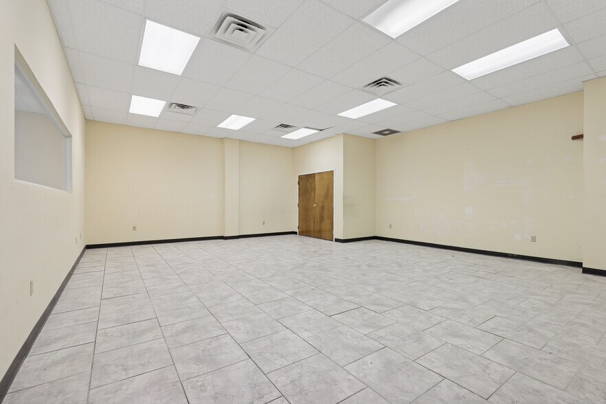 More Photos Of 711 Cassat Ave, Jacksonville Service For Sale