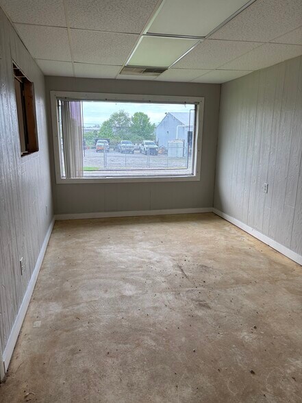 More Photos Of 4825 Jean Dr, Fort Wayne Warehouse For Sale