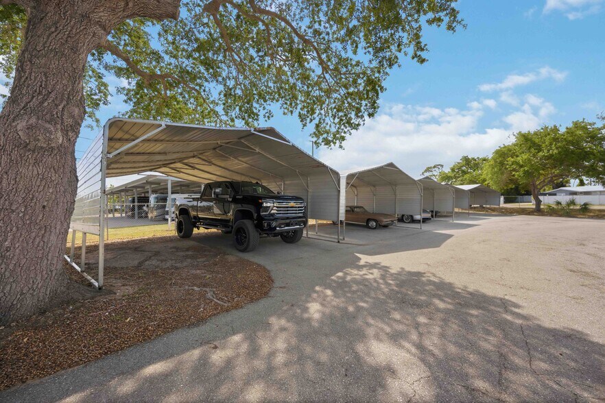 More Photos Of 180 Artists Ave, Englewood Warehouse For Sale