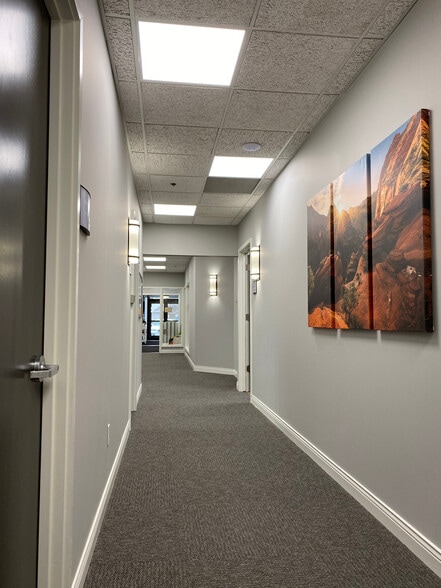 More Photos Of 6542 Regency Ln, Eden Prairie Office For Lease