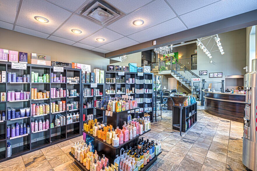 More Photos Of 2602 50 Av, Lloydminster Showroom For Sale