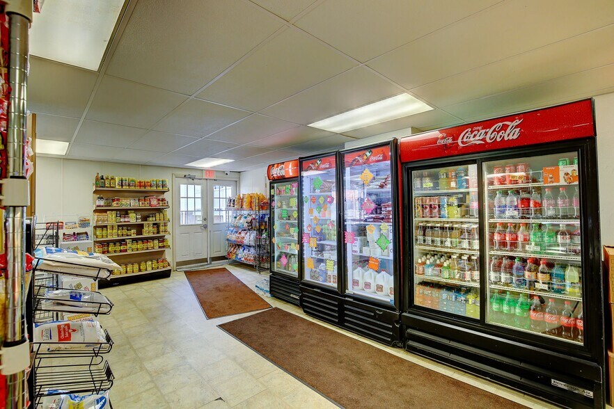 More Photos Of 510 S Pearl St, Coal Township General Retail For Sale