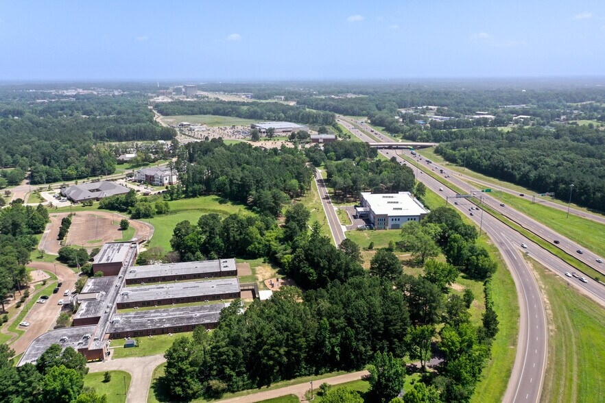 More Photos Of Highland Commerce Drive, Ridgeland Land For Sale