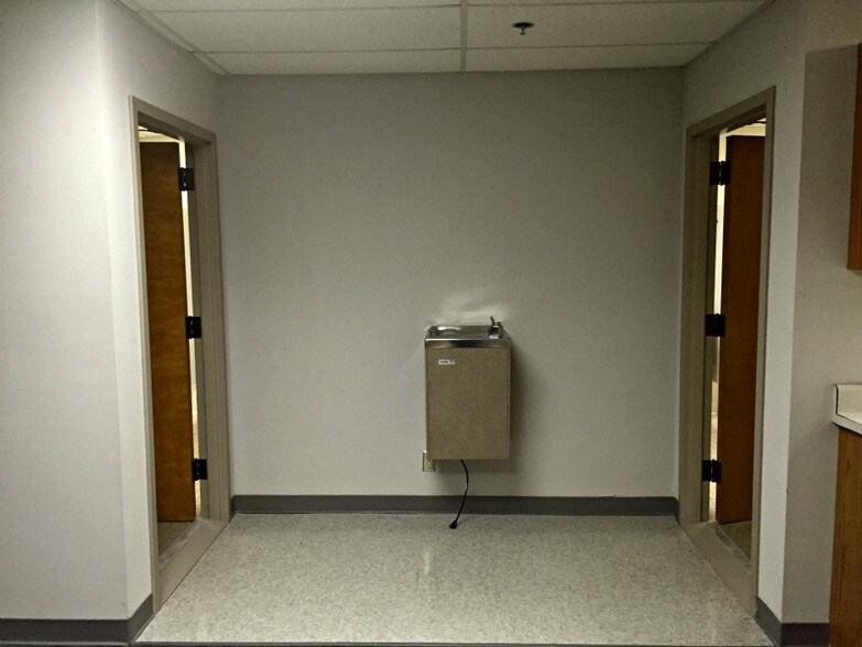 More Photos Of 2903 Wall Triana Hwy, Huntsville Flex For Lease