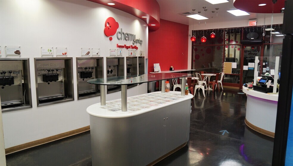 More Photos Of 1130-1150 Kuala St, Pearl City Restaurant For Lease