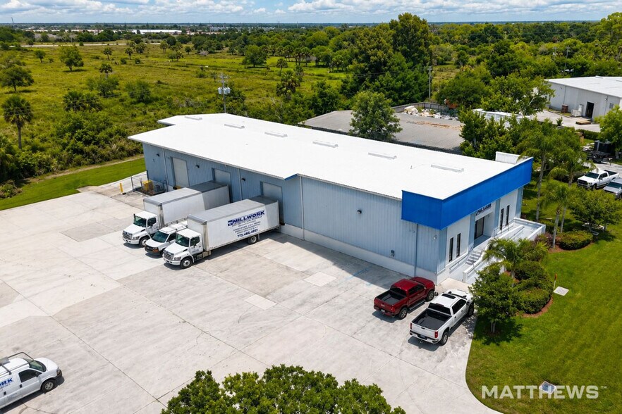 Primary Photo Of 7328 Commercial Cir, Fort Pierce Warehouse For Lease