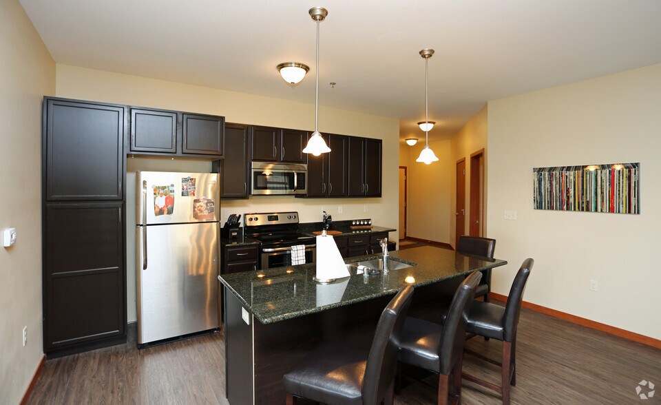 More Photos Of 401 N Washington St, Green Bay Apartments For Lease