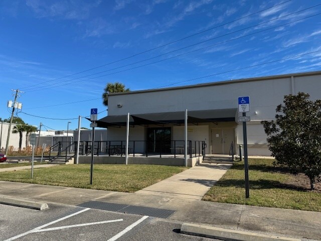 More Photos Of 298 S Yonge St, Ormond Beach Freestanding For Lease
