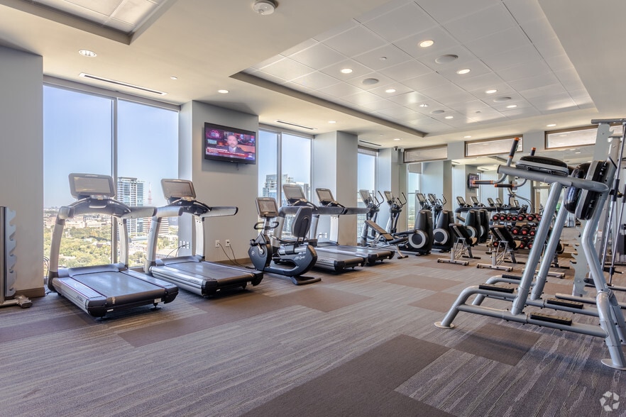 More Photos Of 1701 Payne St, Dallas Apartments For Lease