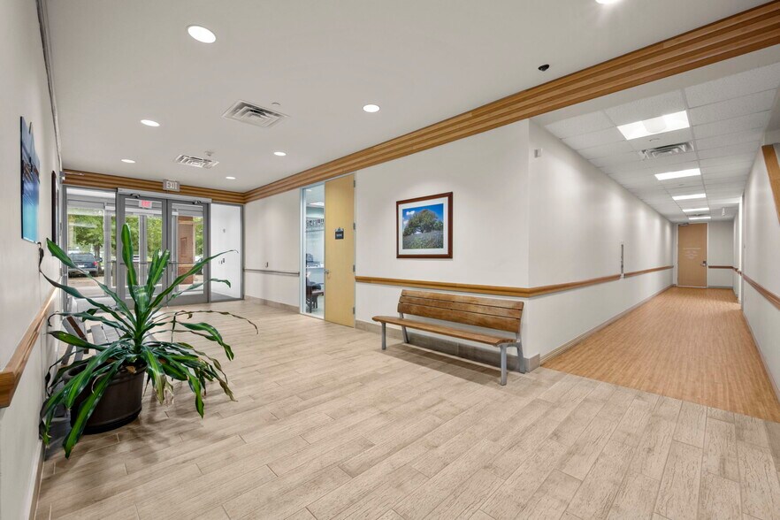 More Photos Of 403 Ogletree Dr, Livingston Medical For Lease