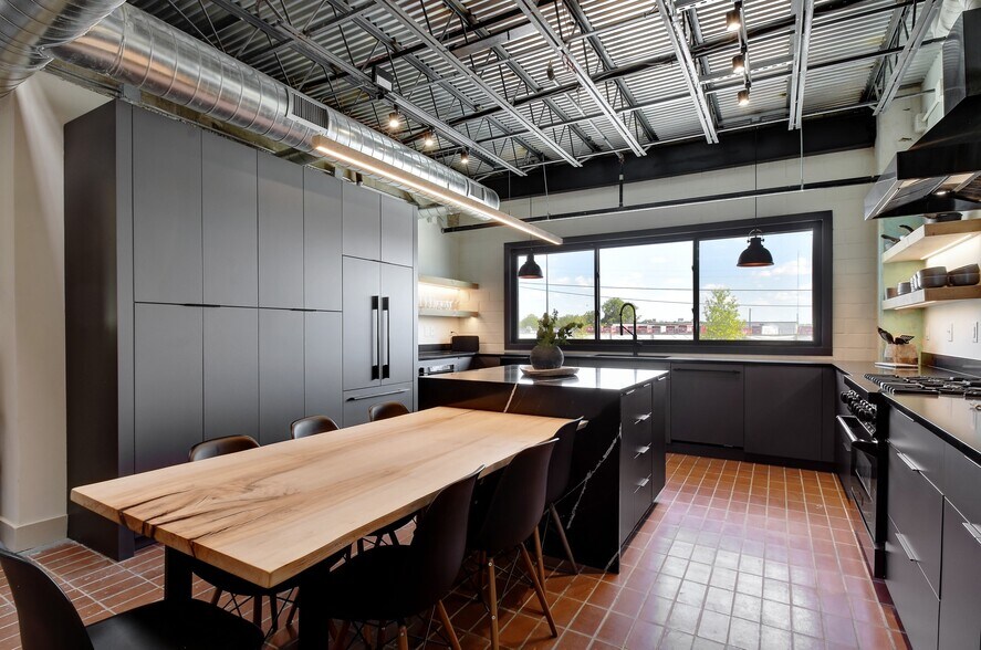More Photos Of 215 Coca Cola Pl, San Antonio Apartments For Lease