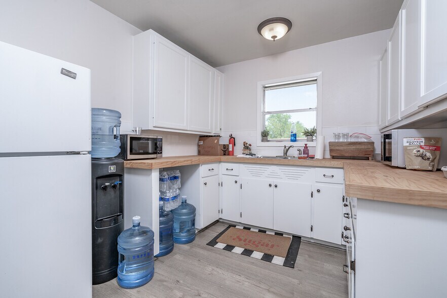 More Photos Of 1353 Main St, Liberty Hill Office For Sale