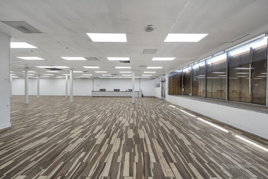 More Photos Of 750 Long Beach Blvd, Long Beach Storefront For Sale