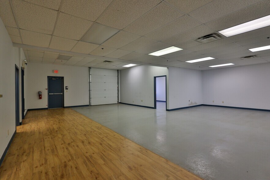 More Photos Of 1525 Valley Center Pky, Bethlehem Unknown For Lease