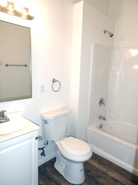 More Photos Of 2451-2473 Trade St SE, Salem Apartments For Sale