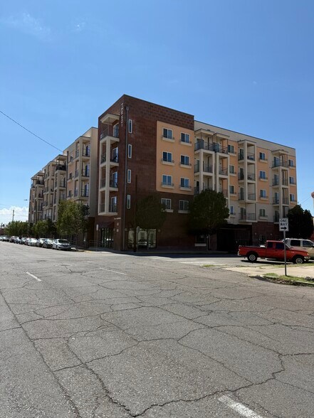 More Photos Of 501 S Campbell St, El Paso Apartments For Lease