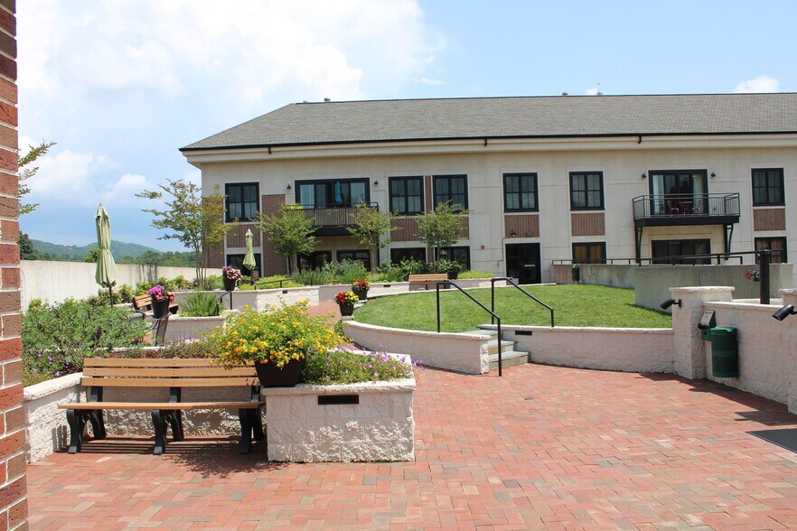 More Photos Of 29 W French Broad St, Brevard Apartments For Sale