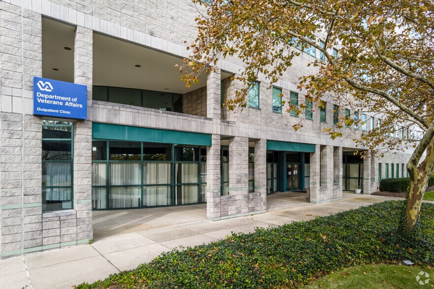 More Photos Of 5801 Allentown Rd, Camp Springs Medical For Lease